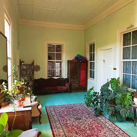 Lotus Garden Hostel Izmir-2